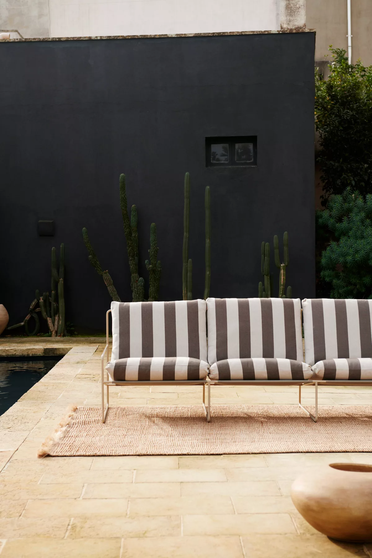 Ferm Living Canapé Desert Stripe 3 places – Cashmere/Chocolate