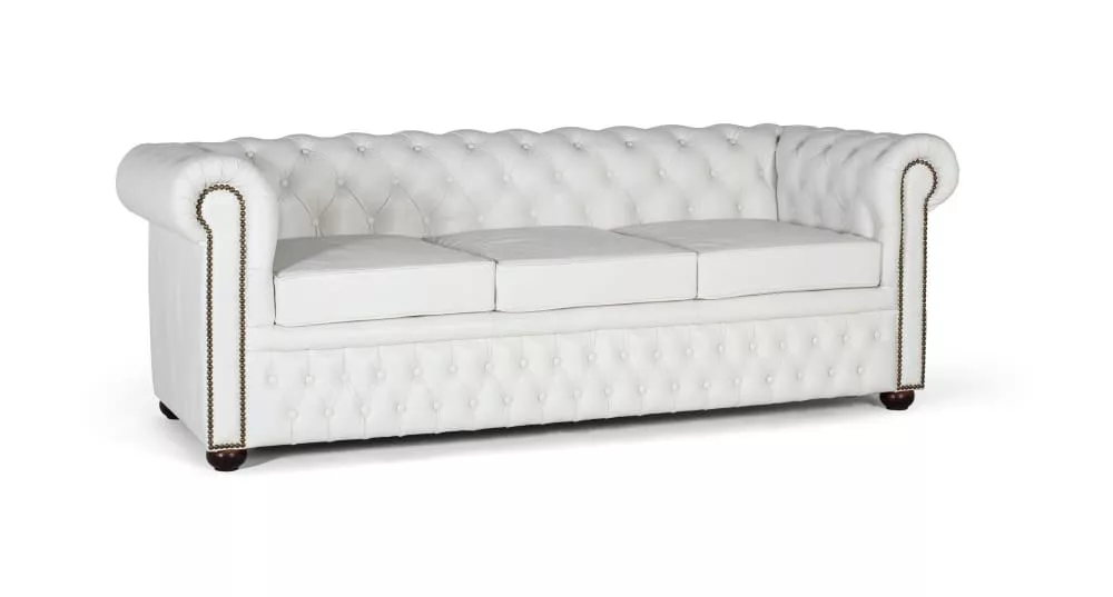 Canapé chester trois places recouvert de cuir